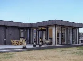 3 Bedroom Lovely Home In Lindesnes