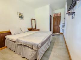 RedDoorz near Pasar Cipanas，位于Barukupa的酒店