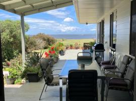 Eagle Bay Views，位于Eagle Point的宠物友好酒店