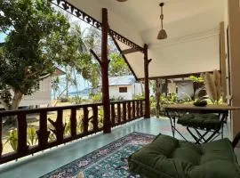 Cozy house in Chaloklum