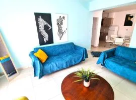 City Center: Your Urban Retreat- 100m to the beach