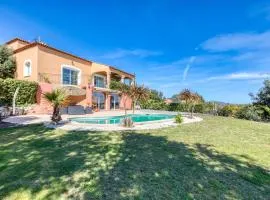 Villa 6-8p avec jardin et piscine