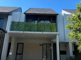 2 Floor Cozy House in Wisteria Jakarta Garden City