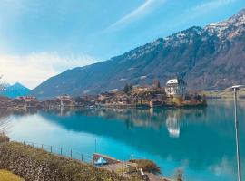 Boutique Hotel Bellevue B&B am Brienzersee Iseltwald Interlaken，位于伊瑟尔特瓦尔德的旅馆
