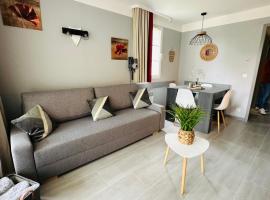 appartement en residence PIERRE ET VACANCE au golf，位于比斯卡罗斯的酒店