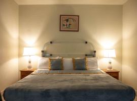 Ocean View King Room at Sahara Hotel，位于蒙特哥贝的酒店