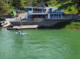 finca lago calima jetskiclub，位于Calimita的酒店