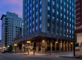 Embassy Suites By Hilton Knoxville Downtown，位于诺克斯维尔Knoxville Zoological Gardens附近的酒店