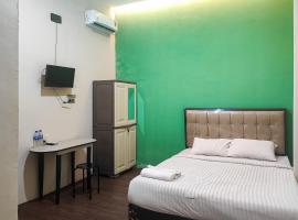 RedDoorz Syariah near Universitas Jambi Telanaipura，位于占碑市的酒店