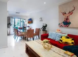 Sydney Charm & Blissful Casa - 2 min walk to bus 10 min drive to Sydney Olympic Park