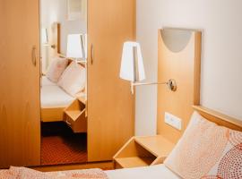 Hotel Garni Stube，位于Königschaffhausen的酒店