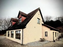 The Cottage @ The Vu