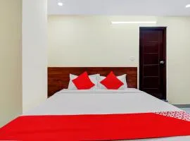 Super OYO Hotel Silver House Near Mantri Square Mall