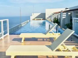 Joansa Luxury Beachfront Apartment