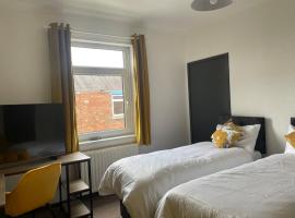 Quirky and Cosy Two Bed in Ferryhill Near Durham!，位于Ferryhill的酒店