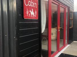 Bob’s Cabin，位于戈尔韦的带停车场的酒店