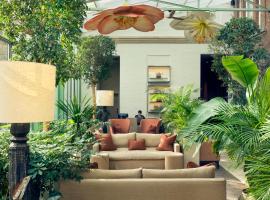 Botanic Sanctuary Antwerp - The Leading Hotels of the World，位于安特卫普的酒店
