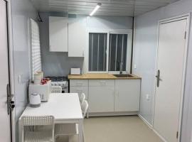 Grace Container homes，位于Cedar Grove的酒店