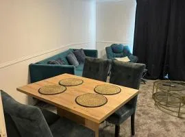 Lovely Two Bedroom Flat