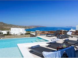 Luxury White Oasis Villa w Private Pool in Mikonos，位于卡拉法蒂斯的乡村别墅