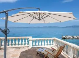 Villa Les Sources - Les pieds dans l'eau