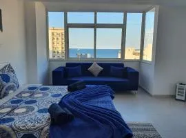 Stunning Penthouse with Sea and Castle View (2BDR)