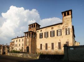 AGRITURISMO CASTELLO BECCARIA，位于Pieve del Cairo的乡村别墅
