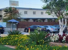 Classic Inn באווירה כפרית - צ'ק אין מגיל 25