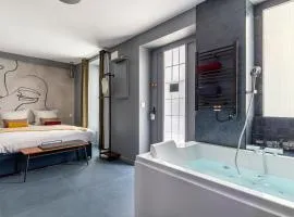 Luxury and love flat with jacuzzi, heart of Paris