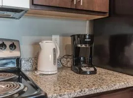 Spacious 2BR Suite Plus Patio Near Iowa State
