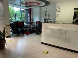 HOTEL PALMA ROJA，位于格拉纳达的酒店