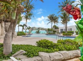 15th Floor Luxury Suite at Trump Int Resort，位于阳光岛滩的酒店