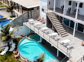 Pacífico Cielo Eco Hotel，位于Atitancito的酒店