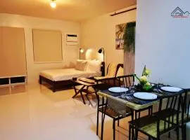 Palawan Cozy Studio with Balcony and Private Pool at T1 4Sapphire