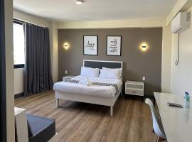 D'ELEMENTS HOTEL AND DORMITORY，位于拉瓦格的酒店