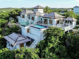 Stunning 3 bedroom villa with Pool & Jacuzzi，位于Gaynors的酒店