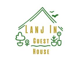 LANJ IN Eco Garden/ Guest House，位于Nurrnus的宠物友好酒店