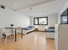Moderne Unterkunft mit Garten und Terrasse