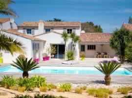 Maison au calme en lisière de forêt avec piscine chauffée，位于阿尔桑雷的低价酒店