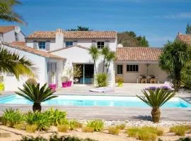 Maison au calme en lisière de forêt avec piscine chauffée