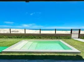 Beachfront Duplex #A10 em Barro Preto by Carpediem