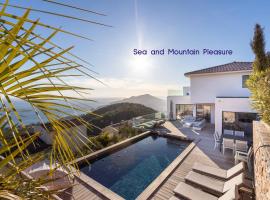 Villa 5 Etoiles vue sur les Iles d'Or Carqueiranne Sea and Mountain Pleasure Villa Vue Mer La Californie，位于卡尔特汉的酒店