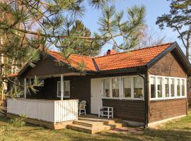 Stunning Home In Beddingestrand，位于Beddinge Strand的酒店