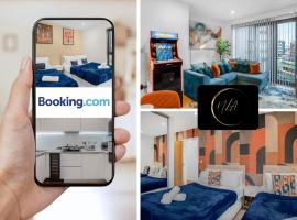 Stylish City Centre Escape, Serviced Accommodation in Birmingham Suitable For Families, Visitors & Contractors, Wi-Fi, Games & Netflix - By Noor Luxury Accommodations，位于伯明翰的豪华酒店