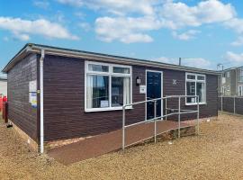 5 Berth Dog Friendly Lodge In Hunstanton By The Beach Ref 13015rn，位于亨斯坦顿的酒店