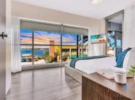 Apartment with Bay View Balcony - Pool - Up To 6 - Gym