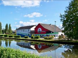 Auberge La Péniche，位于Pierrefitte-sur-Loire的酒店