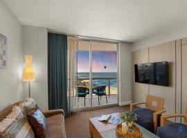 New Sunny Isles Retreat: Oceanview Comfort，位于阿文图纳的酒店