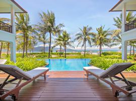 Abogo Champa Villa Beach Da Nang，位于岘港的带按摩浴缸的酒店