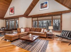 4 Bdrm Dog-Friendly Territory Getaway，位于加利纳的乡村别墅